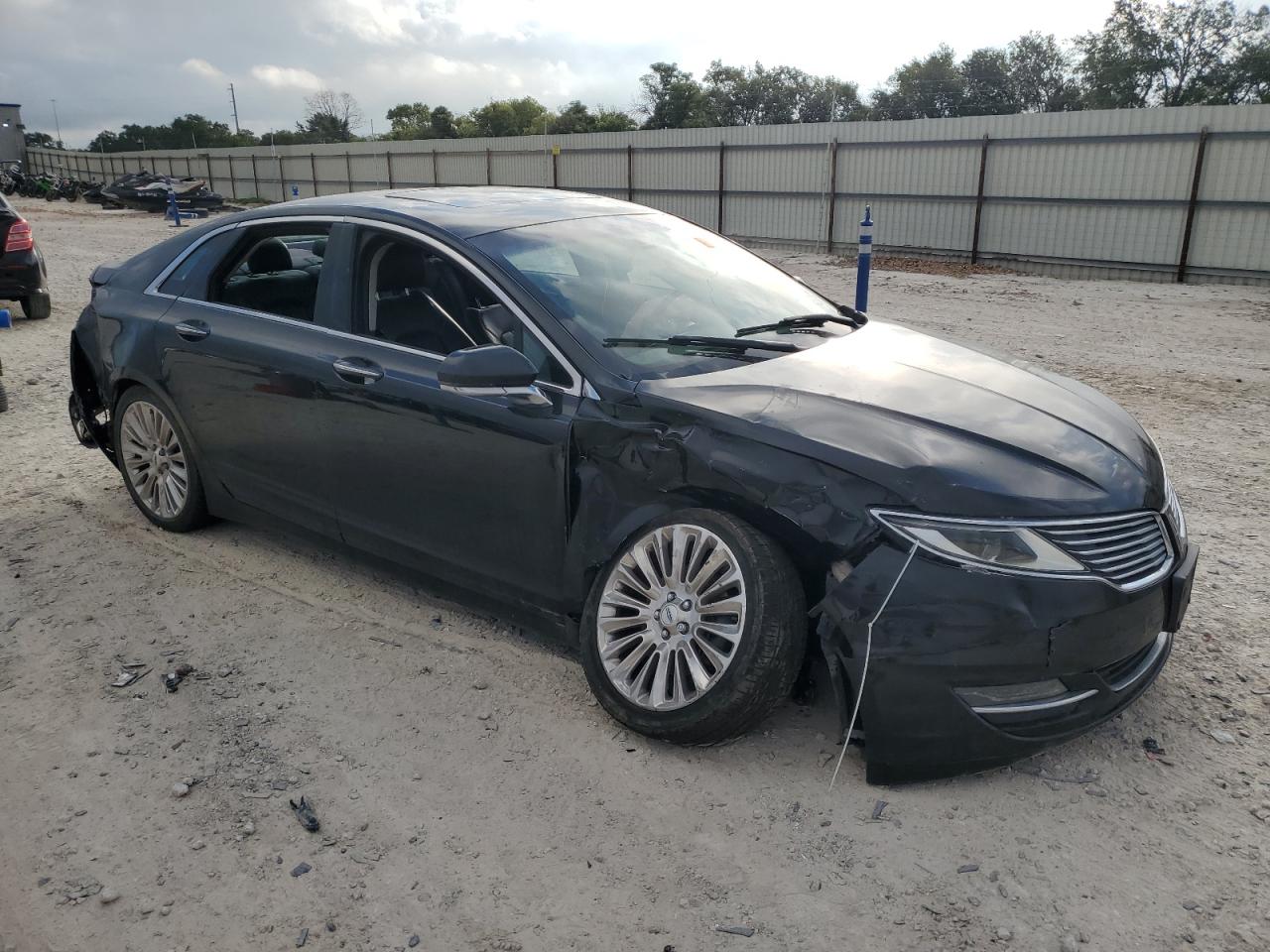 2013 Lincoln MKZ - Image 4