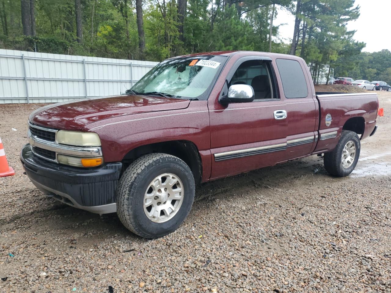 2001 Chevrolet Silverado - Image 1