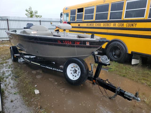 2002 Tracker Boat
