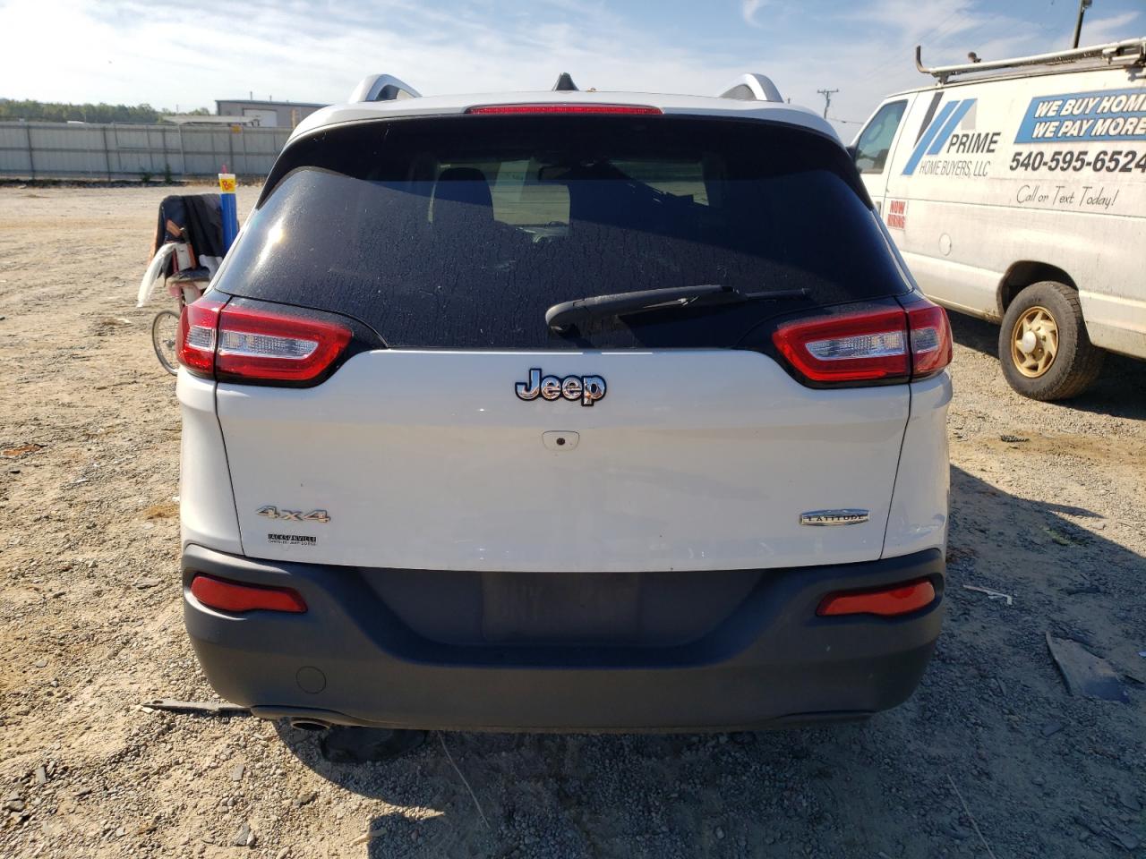 2016 Jeep Cherokee Latitude VIN: 1C4PJMCB4GW334197 Lot: 70960824