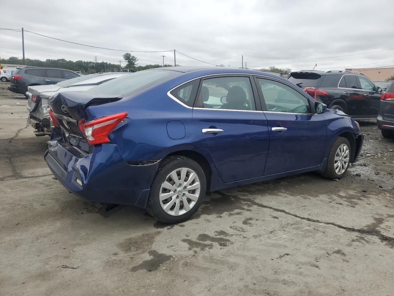 2016 Nissan Sentra - Image 3