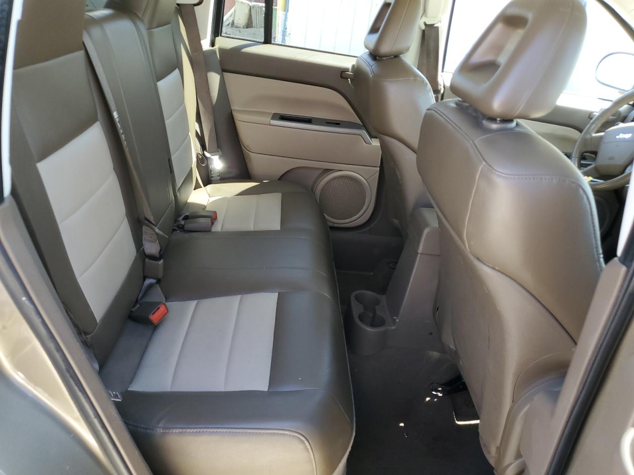 2007 Jeep Compass - Image 11