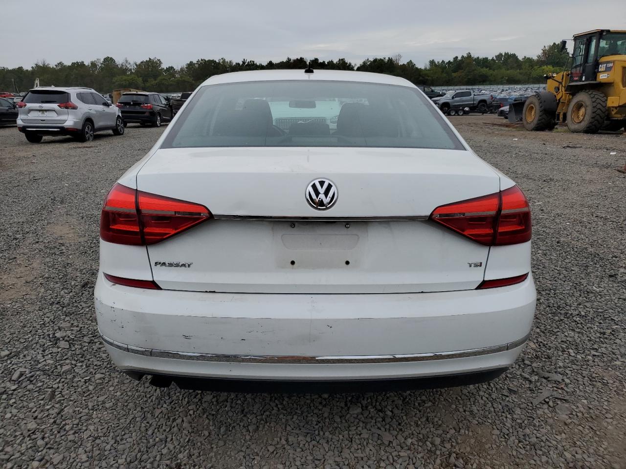 1VWAT7A3XGC058040 2016 Volkswagen Passat S