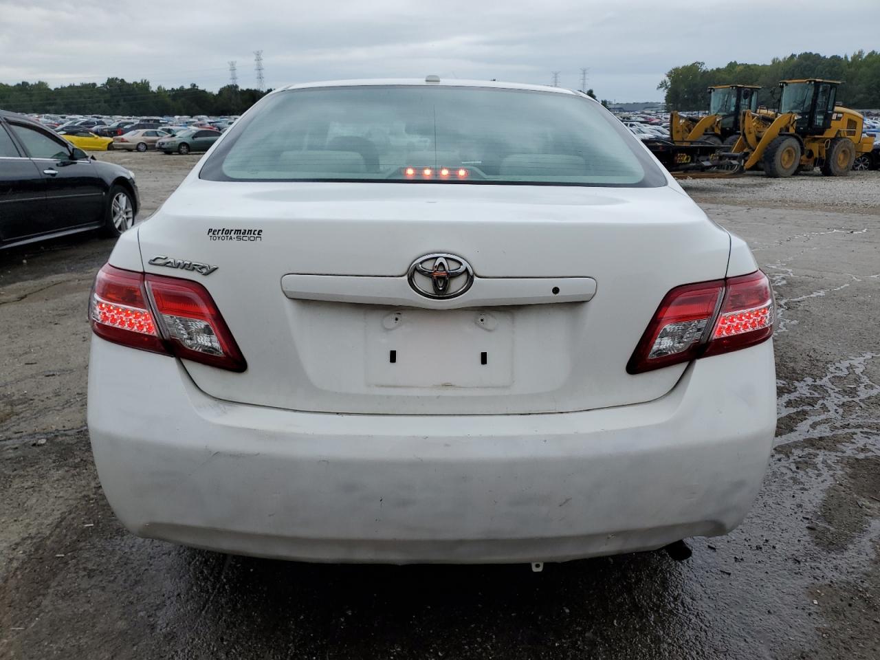 2010 Toyota Camry Base VIN: 4T1BF3EK3AU545733 Lot: 71445304