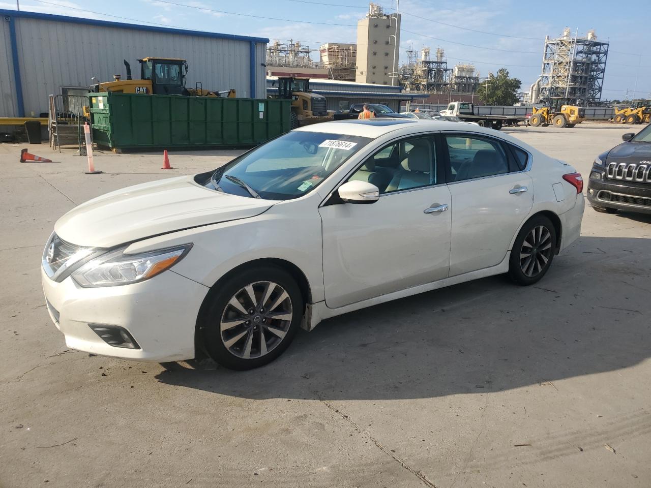 1N4AL3AP2HC477084 2017 NISSAN ALTIMA - Image 1