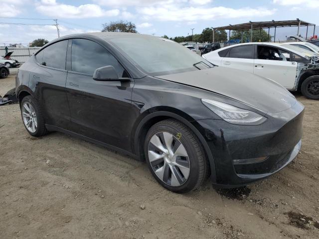 7SAYGDEE3PA034200 Tesla Model Y  4