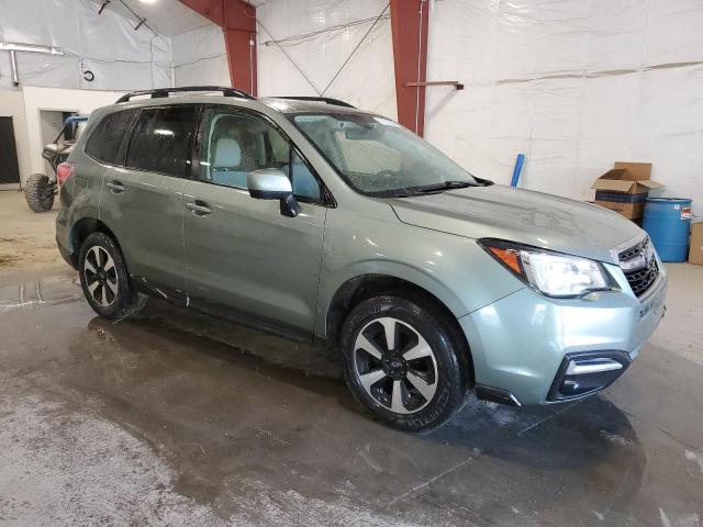  SUBARU FORESTER 2018 Зеленый