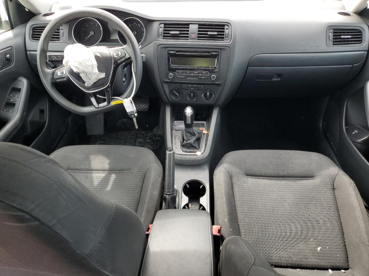 2015 Volkswagen Jetta - Image 8