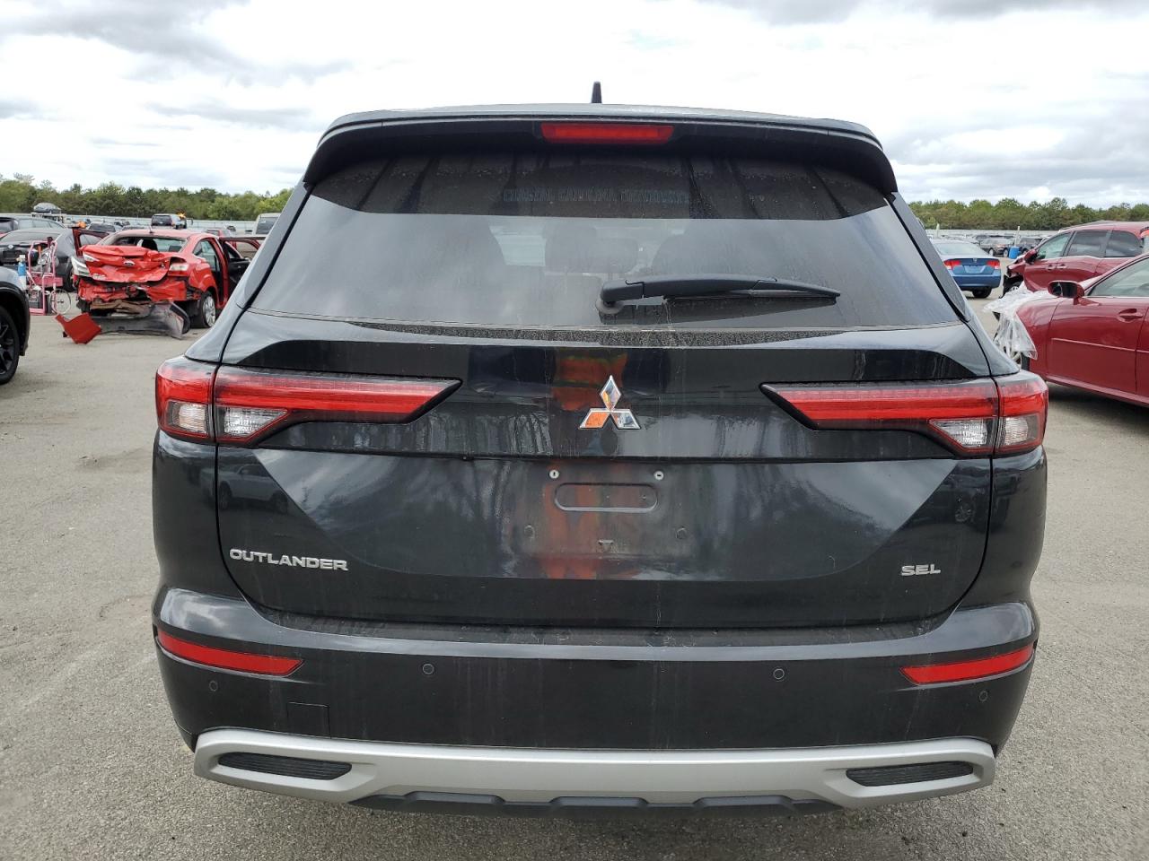 JA4J3VA80NZ085593 2022 Mitsubishi Outlander Sel