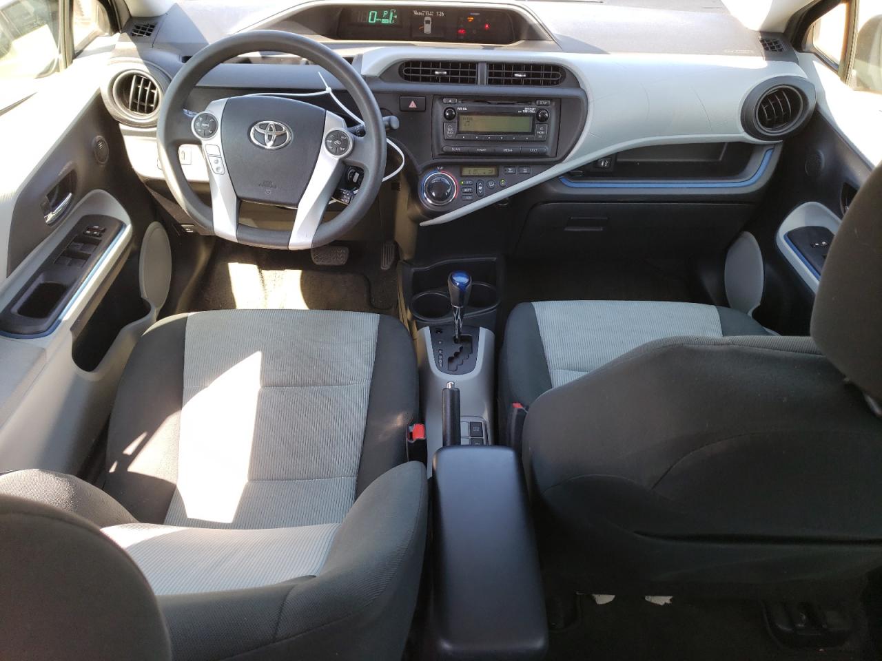 JTDKDTB31C1014025 2012 Toyota Prius C