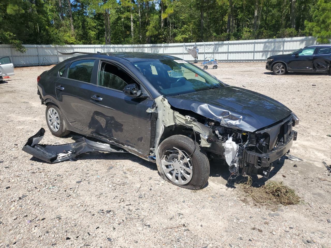2024 Kia Forte - Image 4