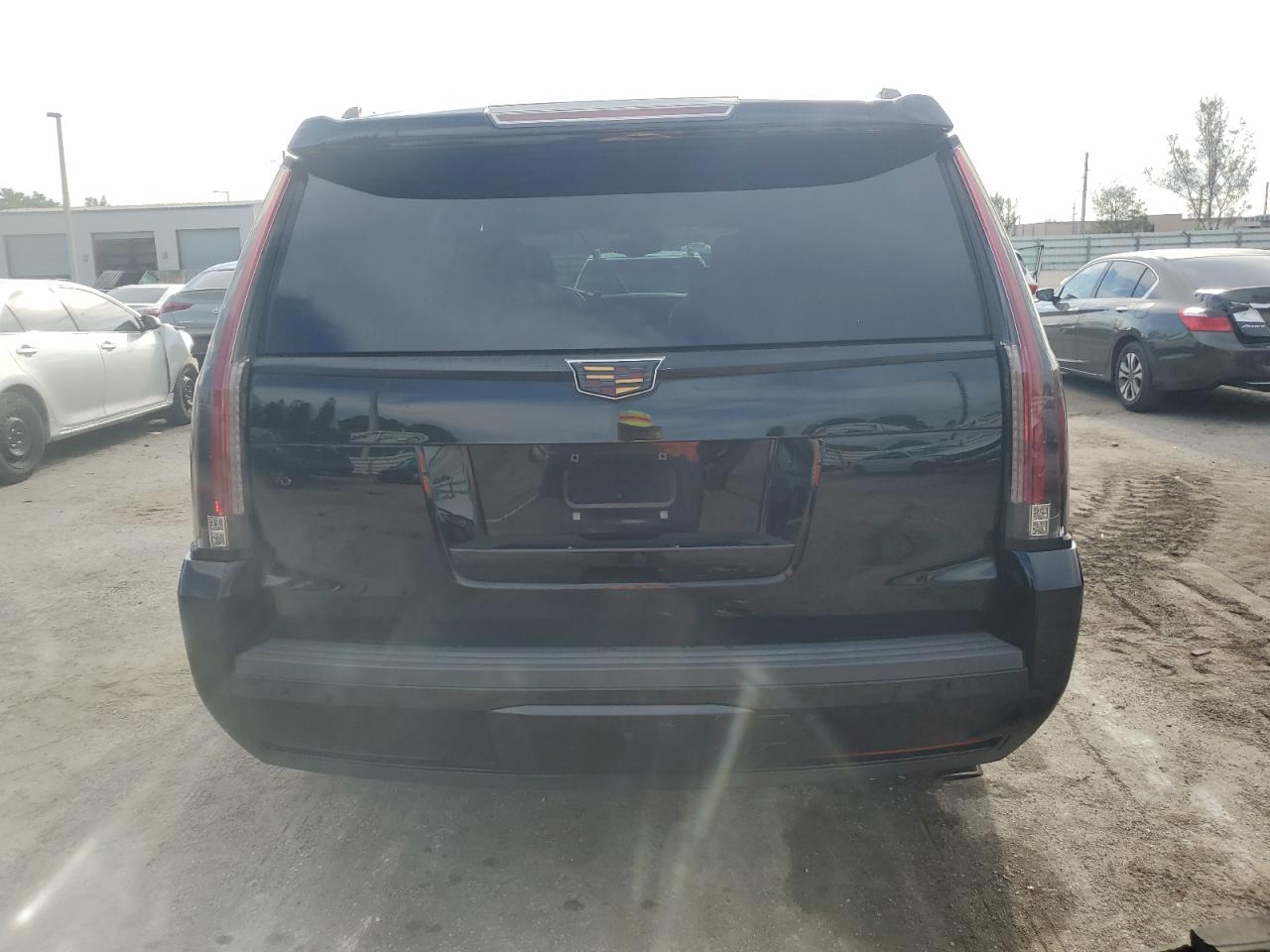 1GYS4BKJ6GR159233 2016 Cadillac Escalade Luxury