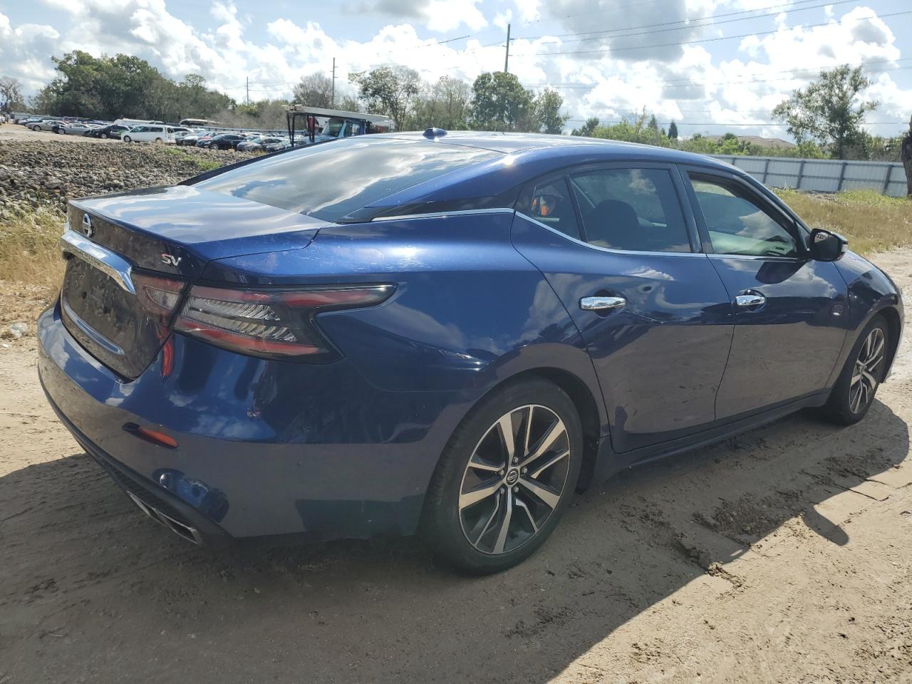2019 Nissan Maxima - Image 3