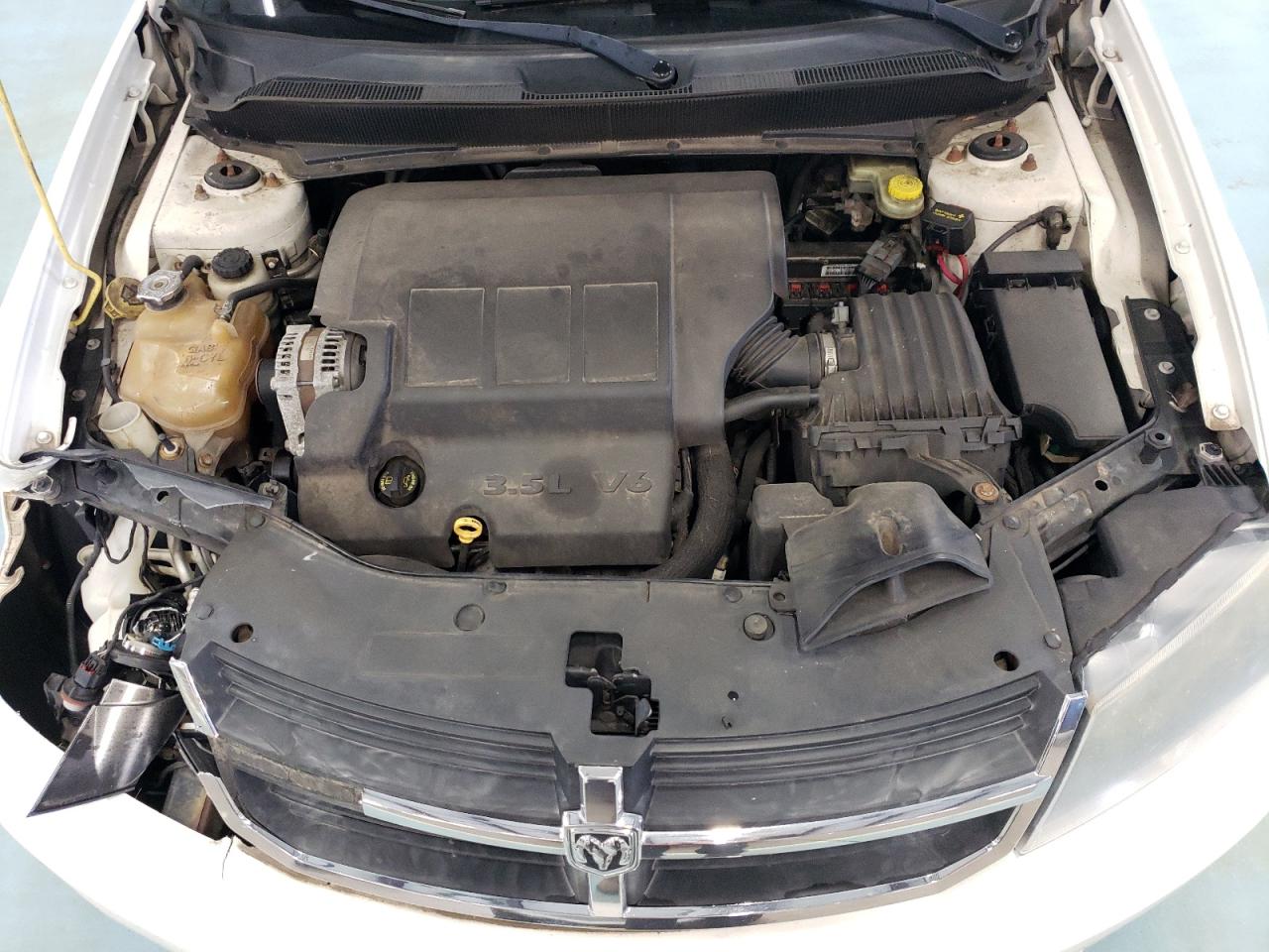 2008 Dodge Avenger - Image 11