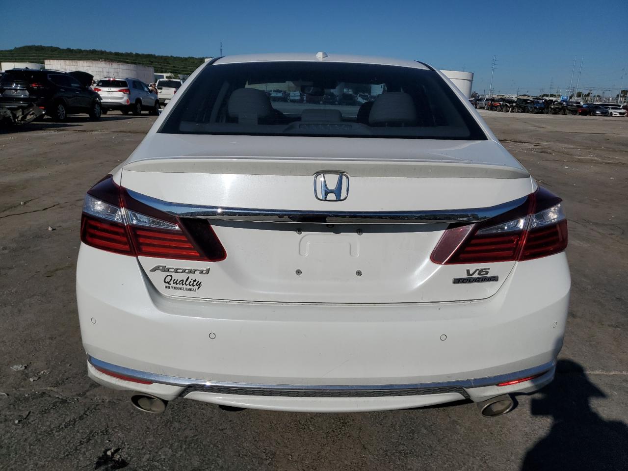 1HGCR3F92GA028754 2016 Honda Accord Touring