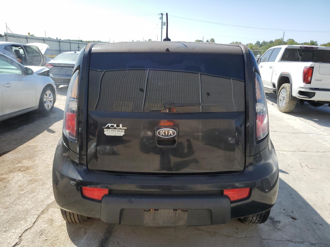 KNDJT2A20B7288894 2011 Kia Soul +