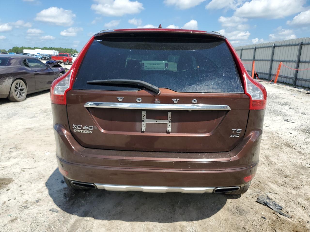 2015 Volvo Xc60 T5 Premier VIN: YV4612RK1F2636704 Lot: 71775924