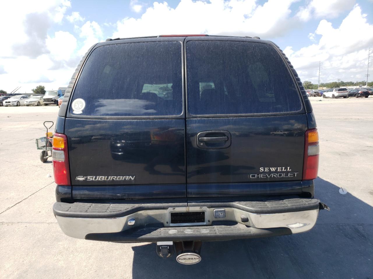 2001 Chevrolet Suburban C1500 VIN: 3GNEC16T01G227827 Lot: 72776434