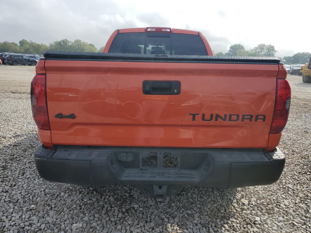 5TFUW5F1XHX649028 2017 Toyota Tundra Double Cab Sr