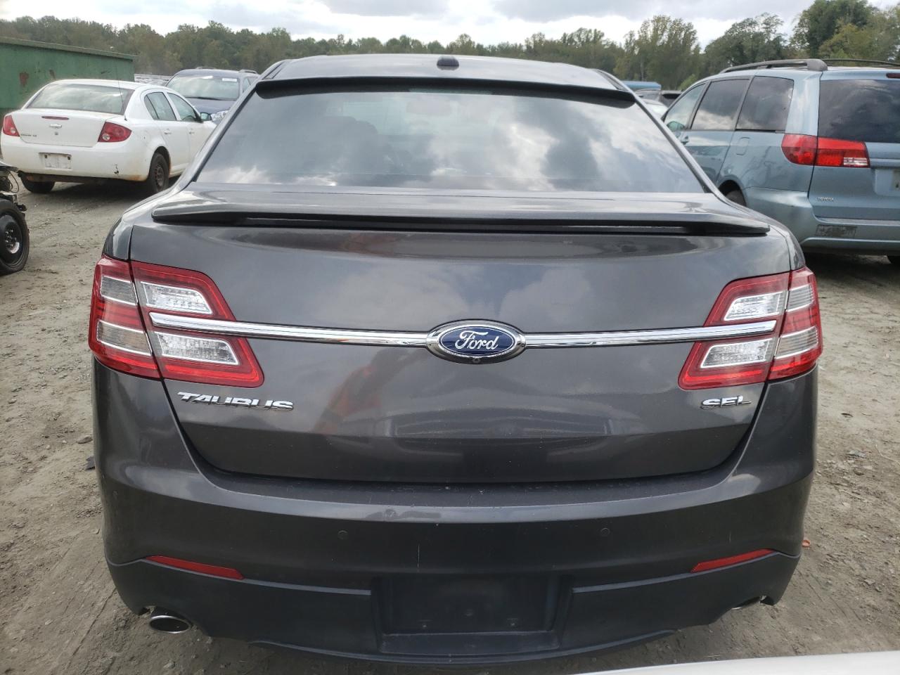 1FAHP2E83FG114086 2015 Ford Taurus Sel