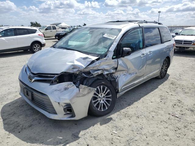 2020 Toyota Sienna Xle