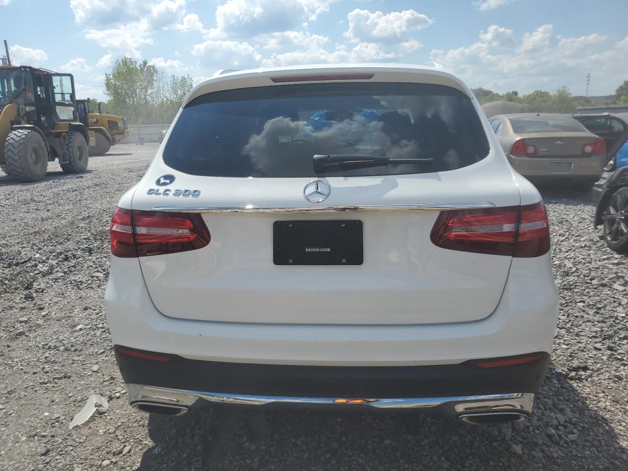 WDC0G4JB6JV077795 2018 Mercedes-Benz Glc 300