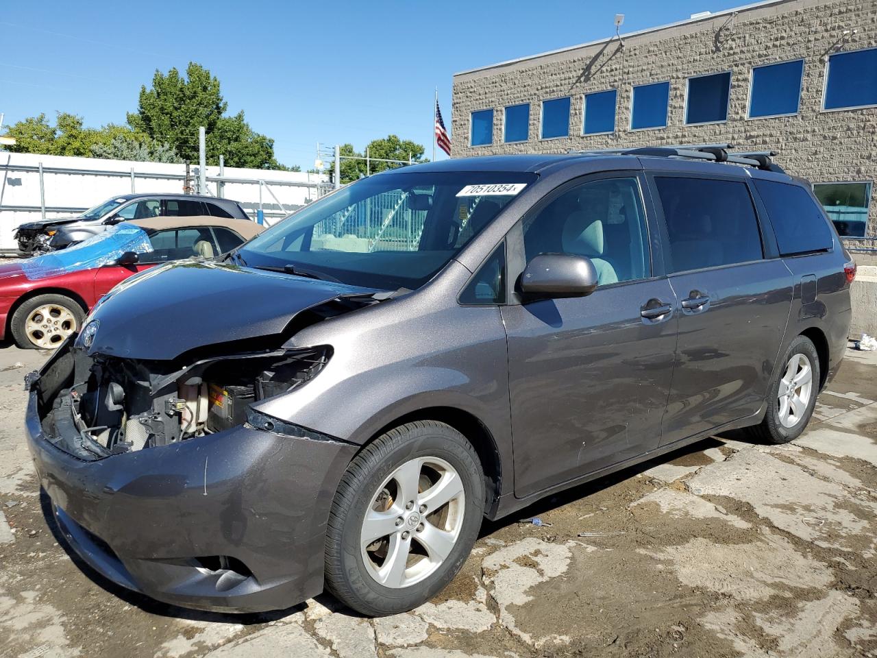 5TDKK3DC9GS735916 2016 TOYOTA SIENNA - Image 1