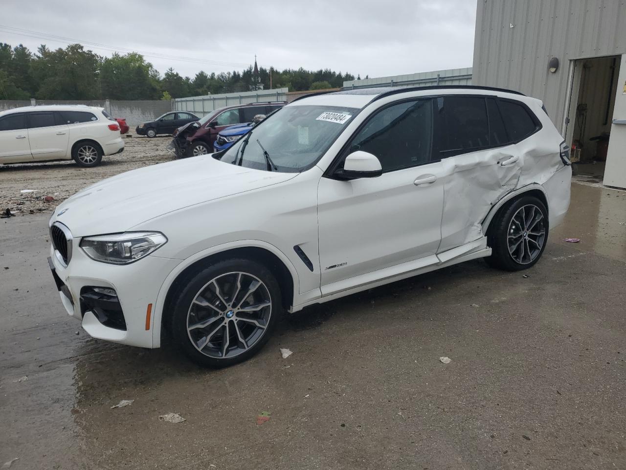 VIN 5UXTR9C50JLC82107 2018 BMW X3 no.1