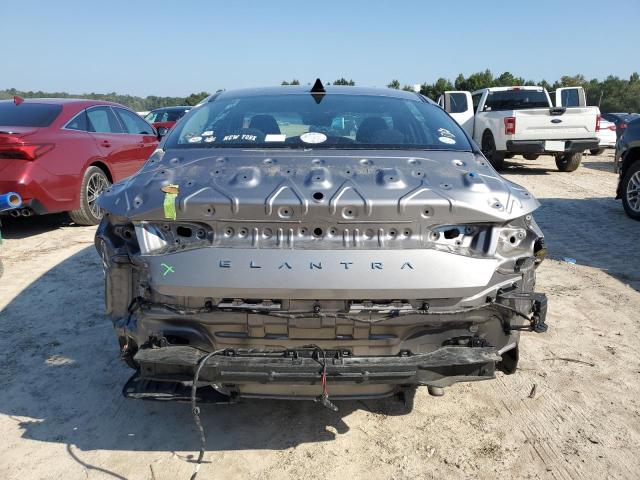 KMHLM4AGXPU455702 Hyundai Elantra SE 7