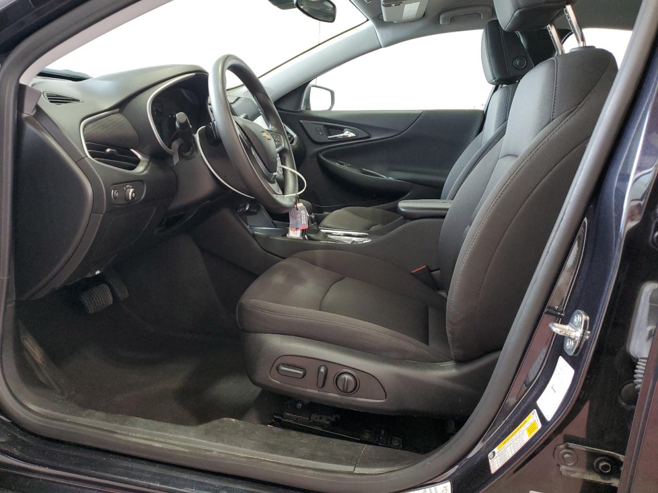 2023 Chevrolet Malibu - Image 7