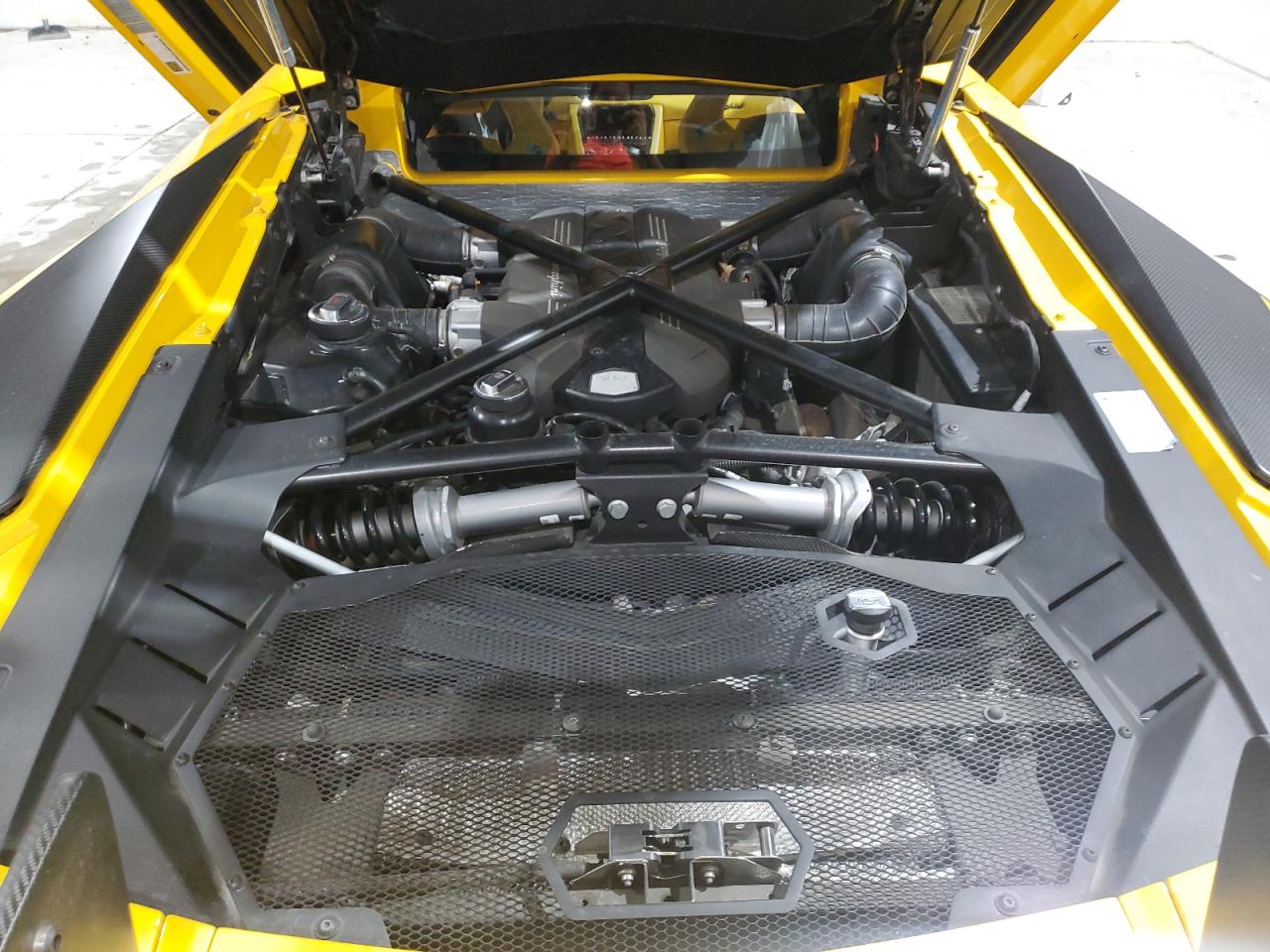 ZHWUF3ZD1GLA04746 2016 Lamborghini Aventador Sv