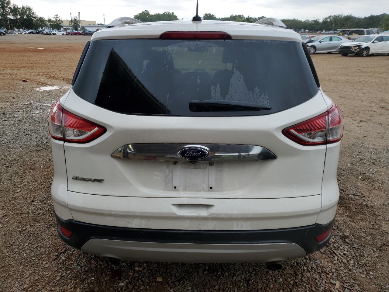 1FMCU0J97EUA82139 2014 Ford Escape Titanium