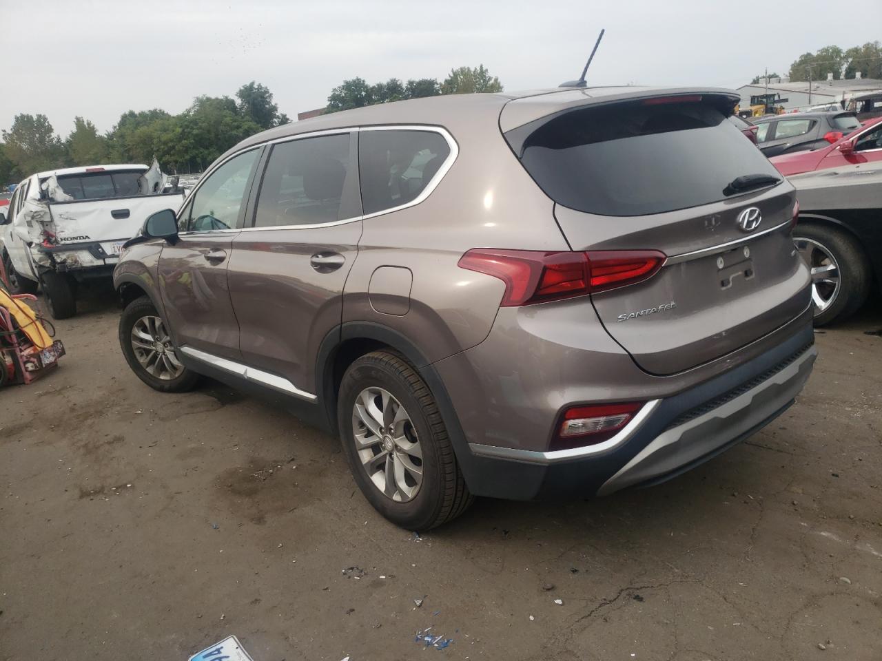 VIN 5NMS2CAD0KH125217 2019 HYUNDAI SANTA FE no.2