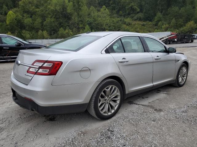  FORD TAURUS 2018 Серебристый