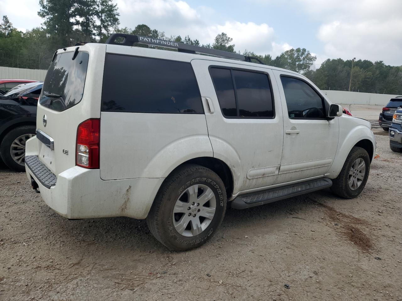 5N1AR18UX6C646186 2006 Nissan Pathfinder Le