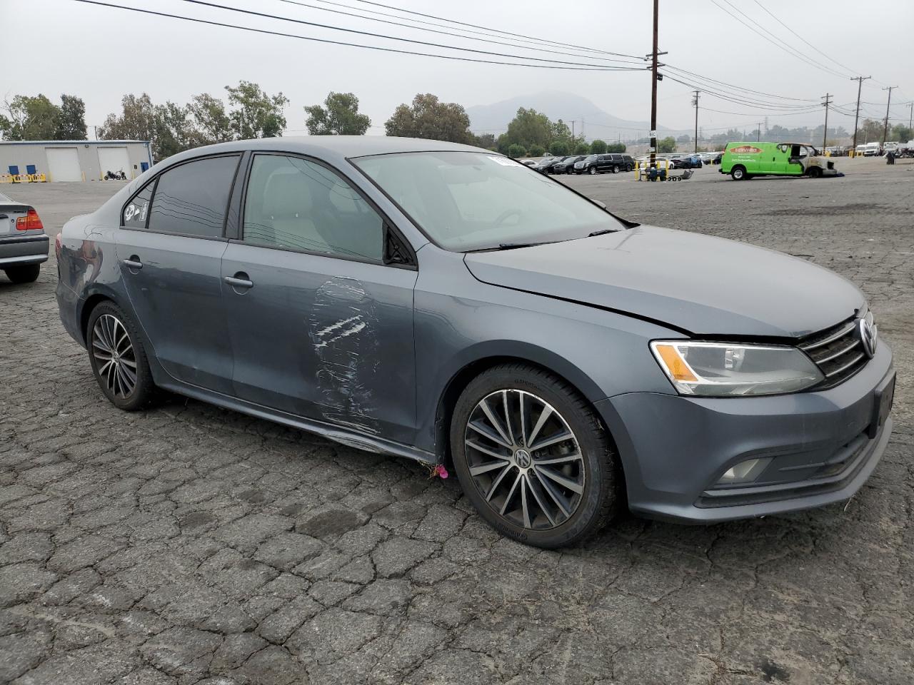 VIN 3VWB17AJ2GM297945 2016 VOLKSWAGEN JETTA no.4