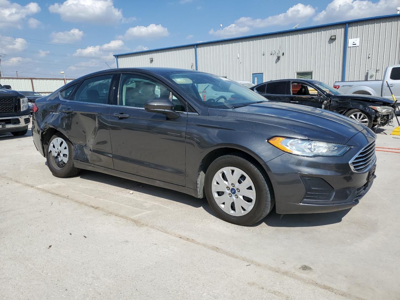 2019 Ford Fusion - Image 4