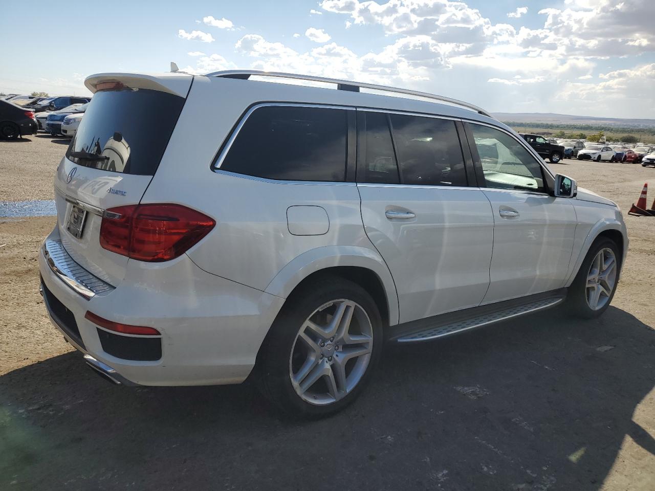 VIN 4JGDF7DE6FA448708 2015 MERCEDES-BENZ GL-CLASS no.3