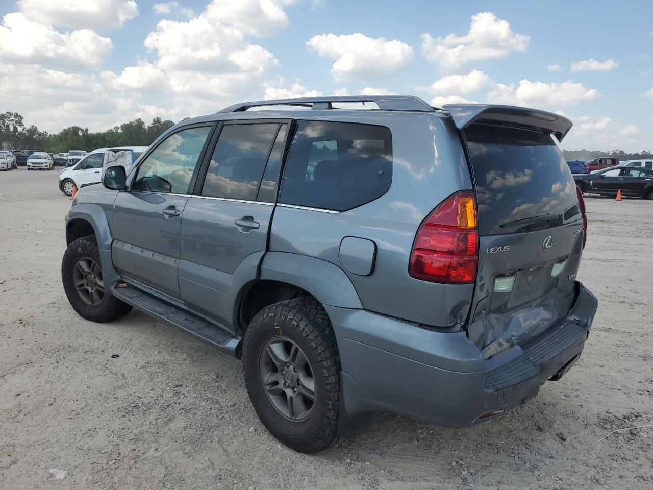 2003 Lexus GX - Image 2