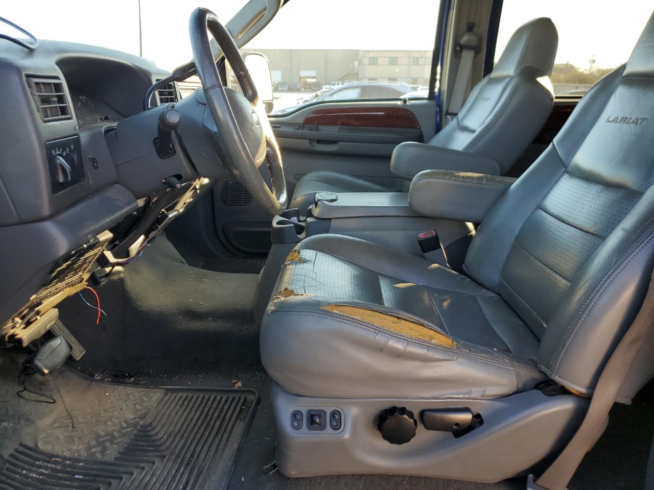 2003 Ford F250 - Image 7