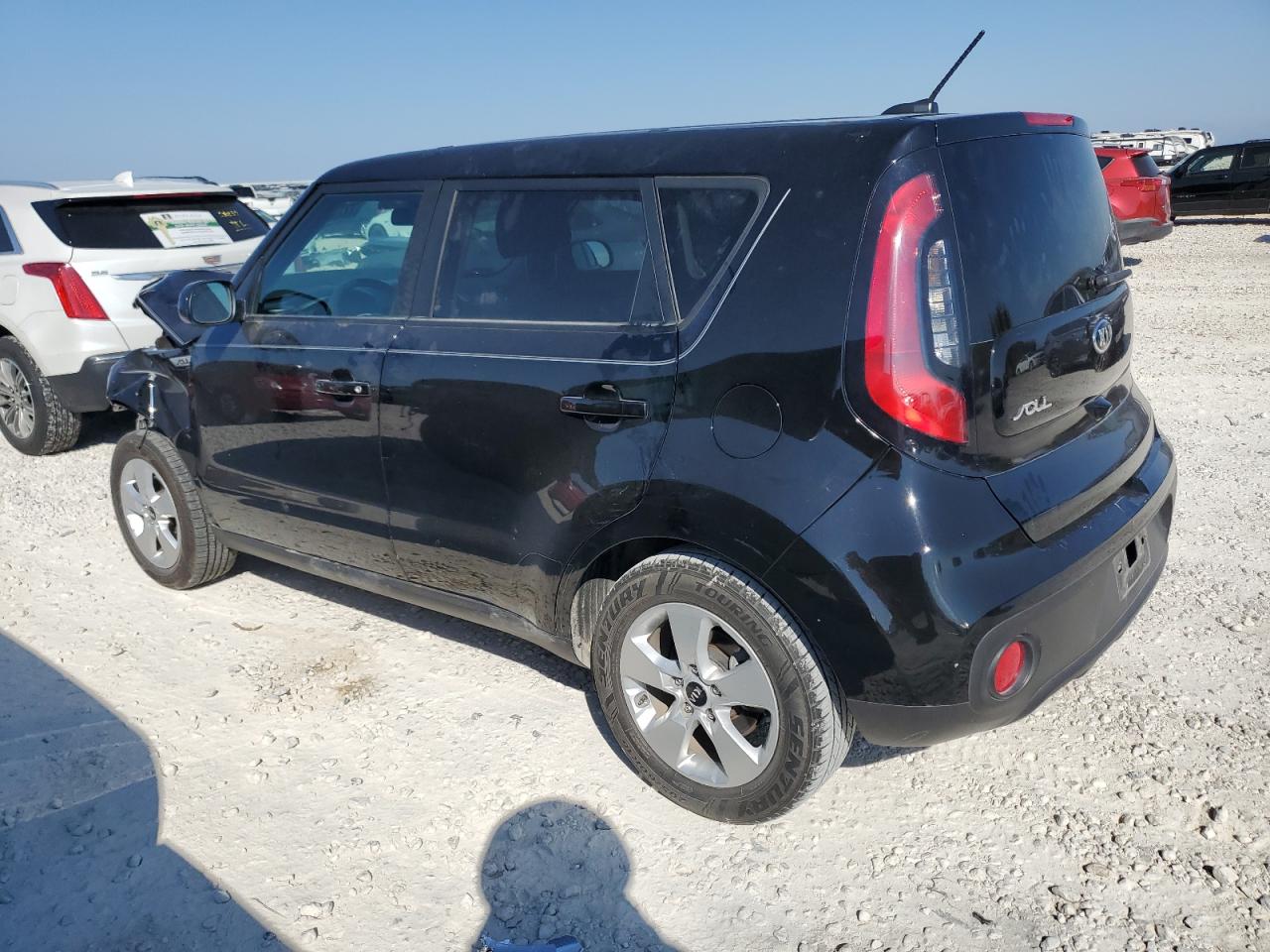 VIN KNDJN2A24K7002328 2019 KIA SOUL no.2