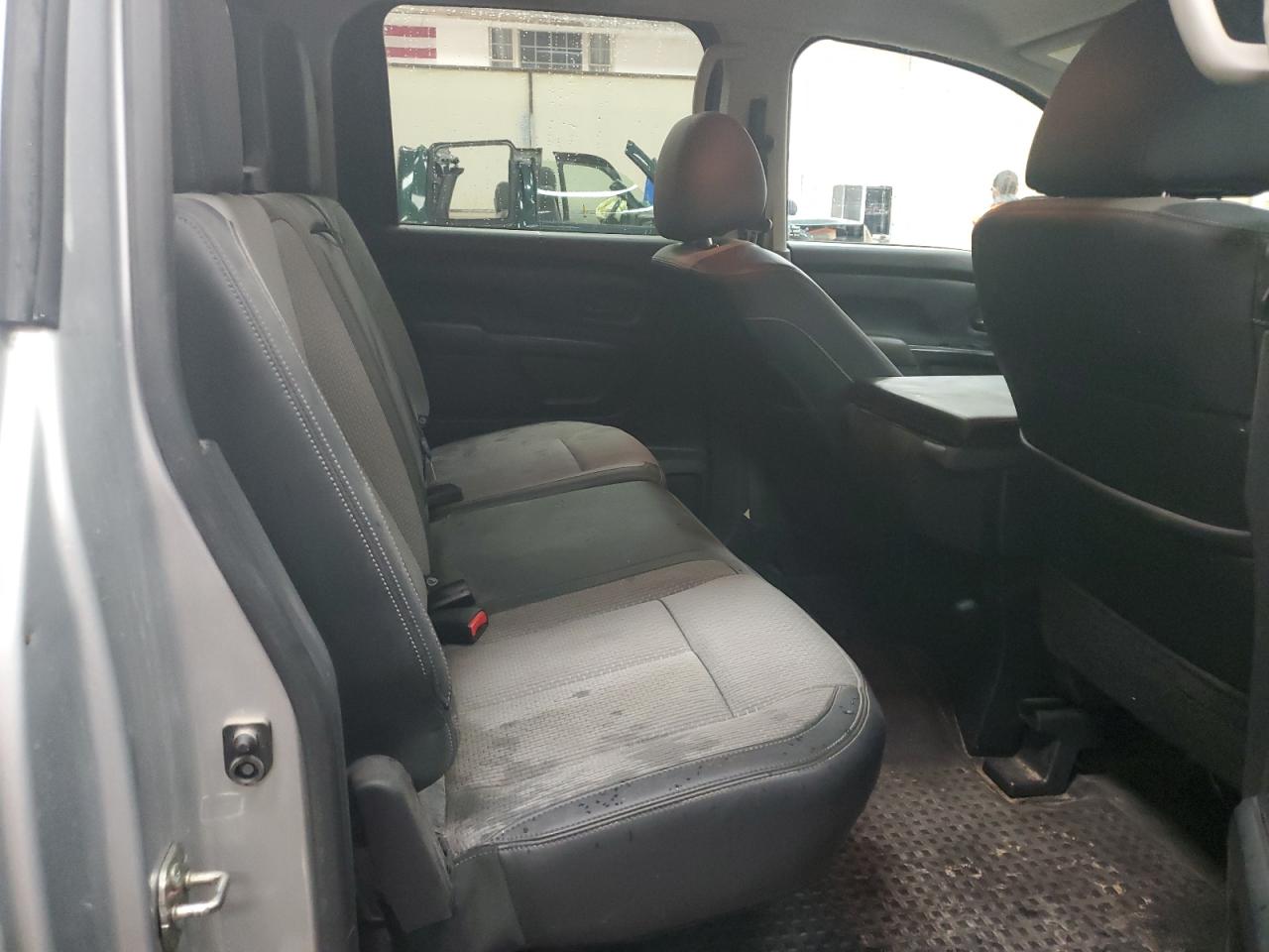 1N6AA1EJ0JN533718 2018 Nissan Titan S