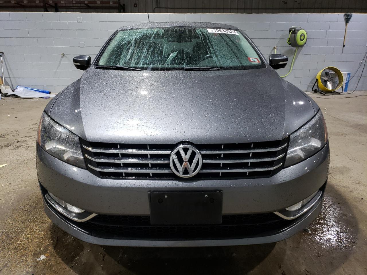 2015 Volkswagen Passat - Image 5