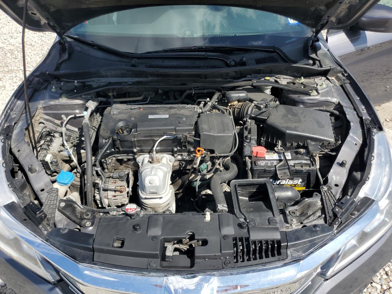 1HGCR2F58HA012812 2017 Honda Accord Sport