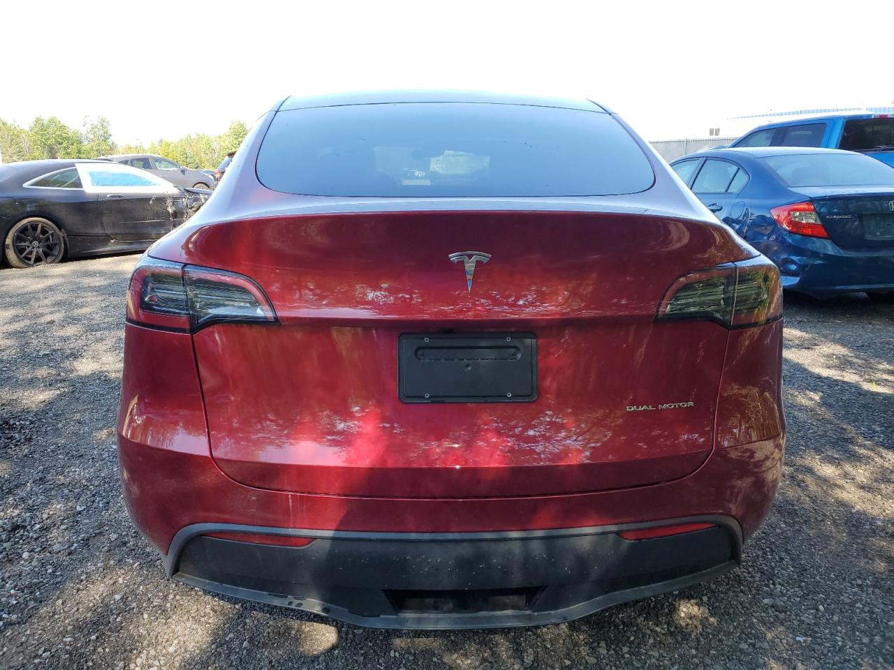 7SAYGDEE3RF081071 2024 Tesla Model Y