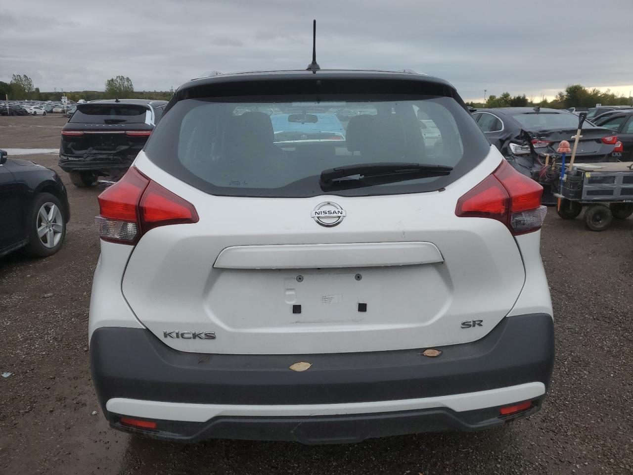 2019 Nissan Kicks S VIN: 3N1CP5CU7KL565410 Lot: 73058424
