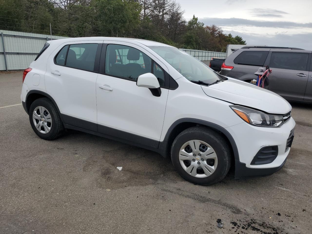 2017 Chevrolet Trax Ls VIN: 3GNCJKSB0HL284983 Lot: 71853274