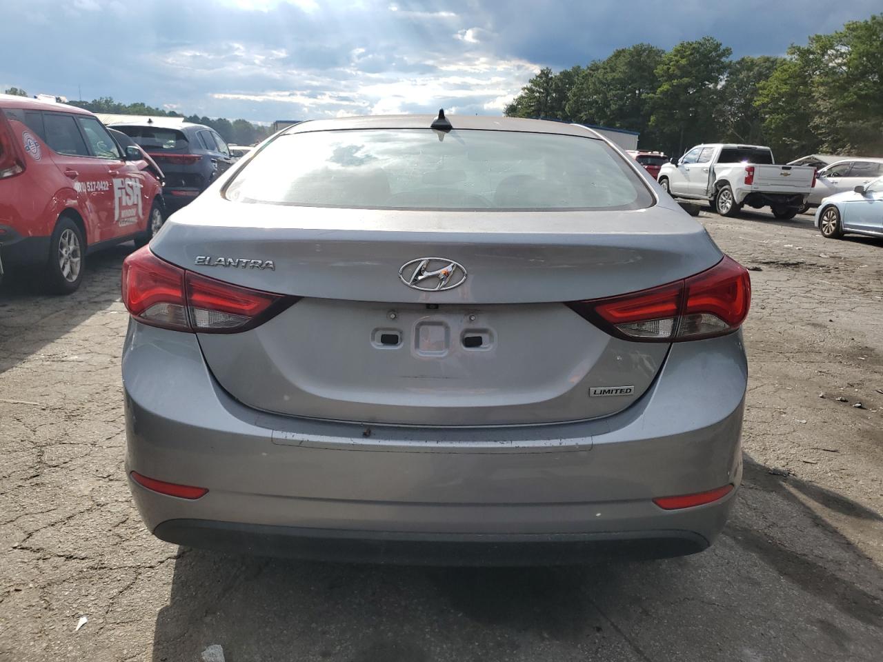 5NPDH4AE6FH603137 2015 Hyundai Elantra Se