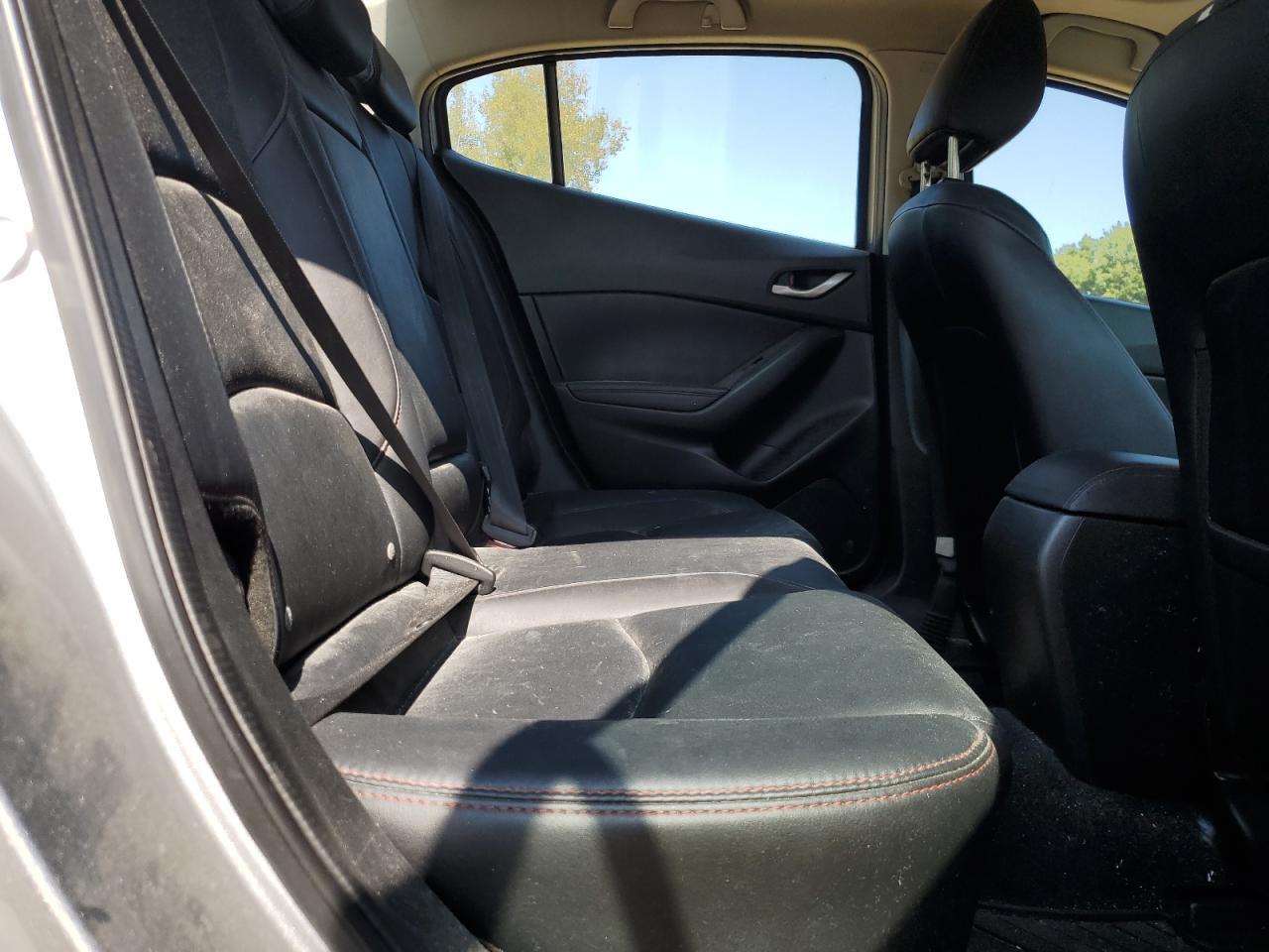 2016 Mazda 3 Touring VIN: JM1BM1W34G1289988 Lot: 71798234