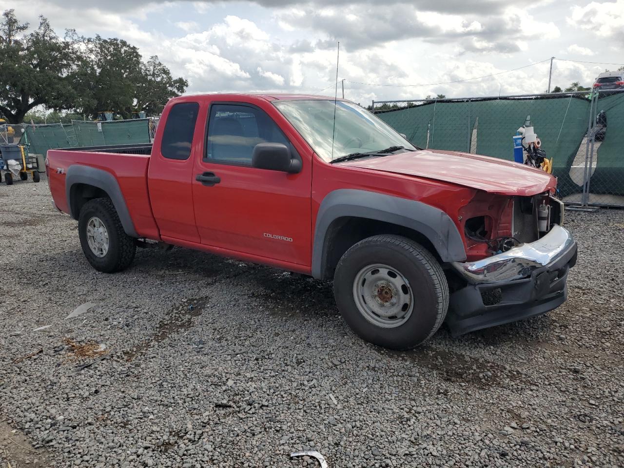 2004 Chevrolet Colorado - Image 4